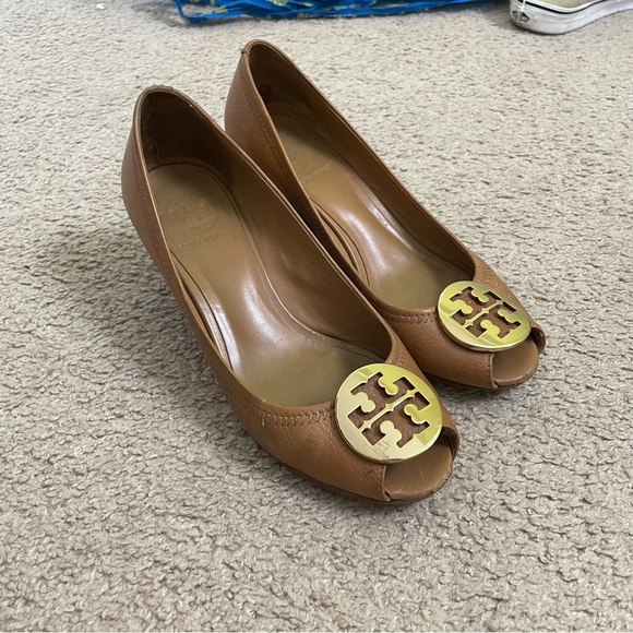 Tory Burch Peep Toe Brown / Tan Leather Wedges SIZE 8.5 - Picture 2 of 9